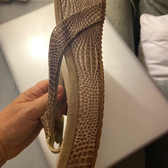 Volatile snakeskin high end thong wedges comfortable size 10 women’s - Picture 6 of 11